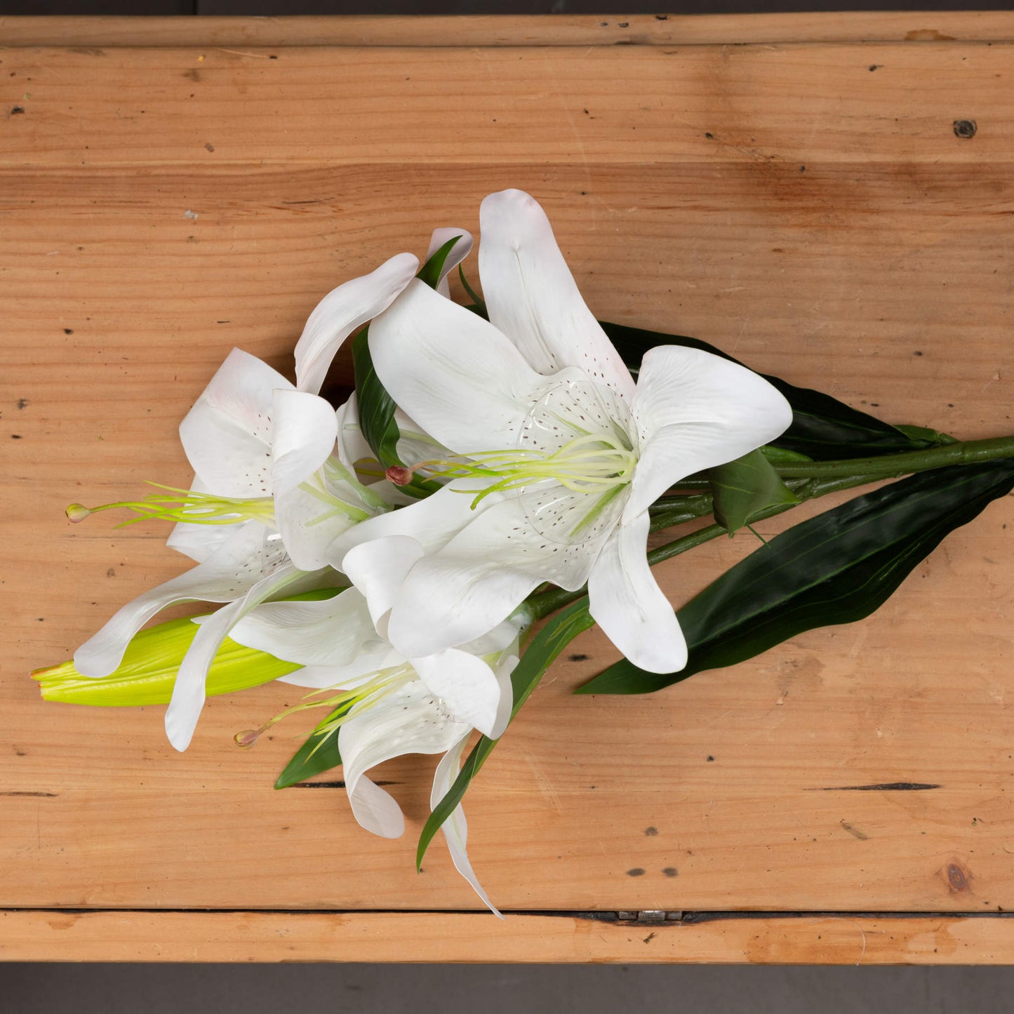 Set of 3 Artificial Flowers White Lily Stems