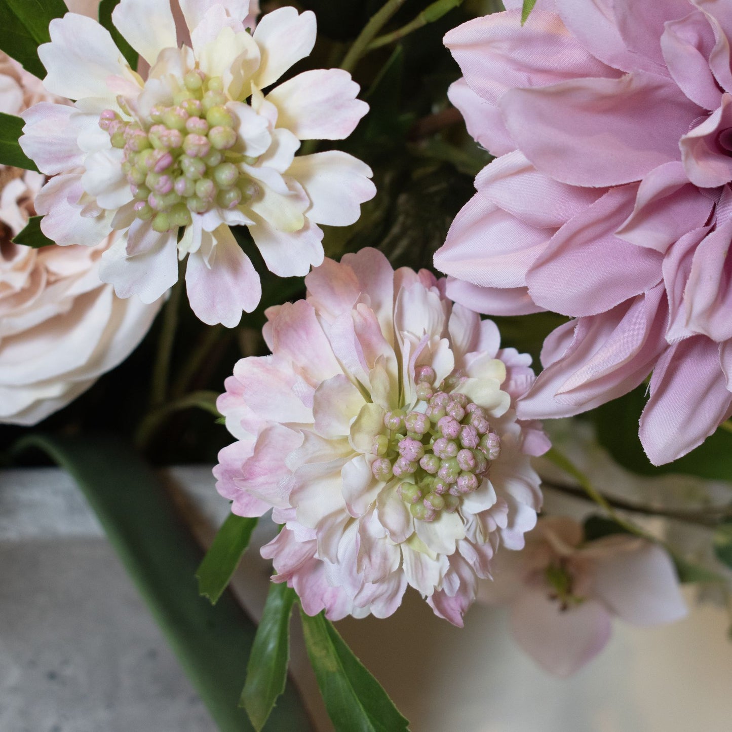 Set of 3 Artificial Flowers Pale Pink Scabious Stems