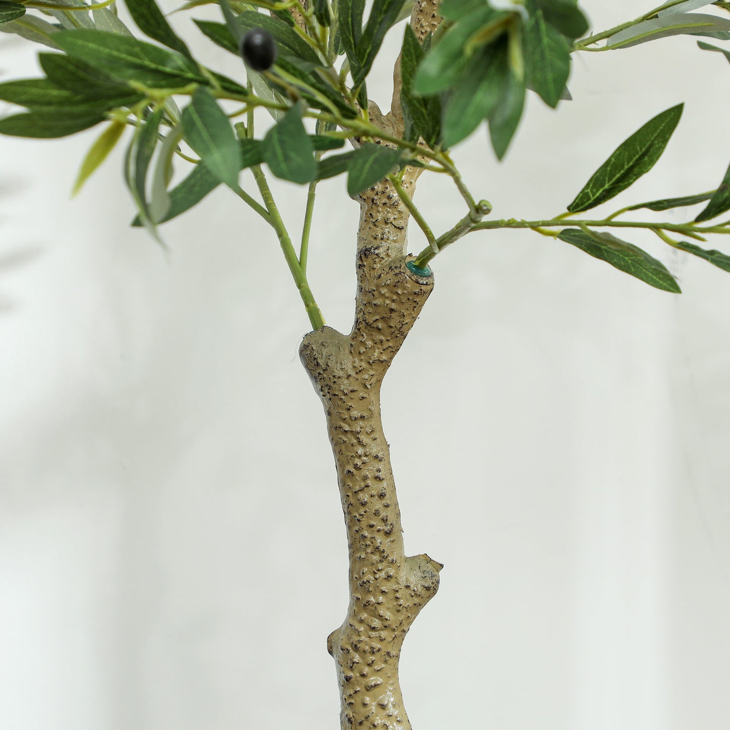 Leloke Artificial Olive Style Tree With Silk Leaf Finish