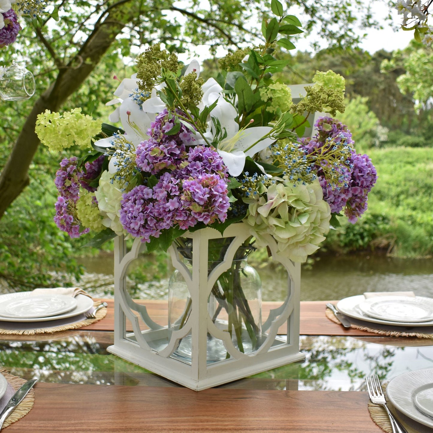 Set of 3 Artificial Flowers White Lily Stems