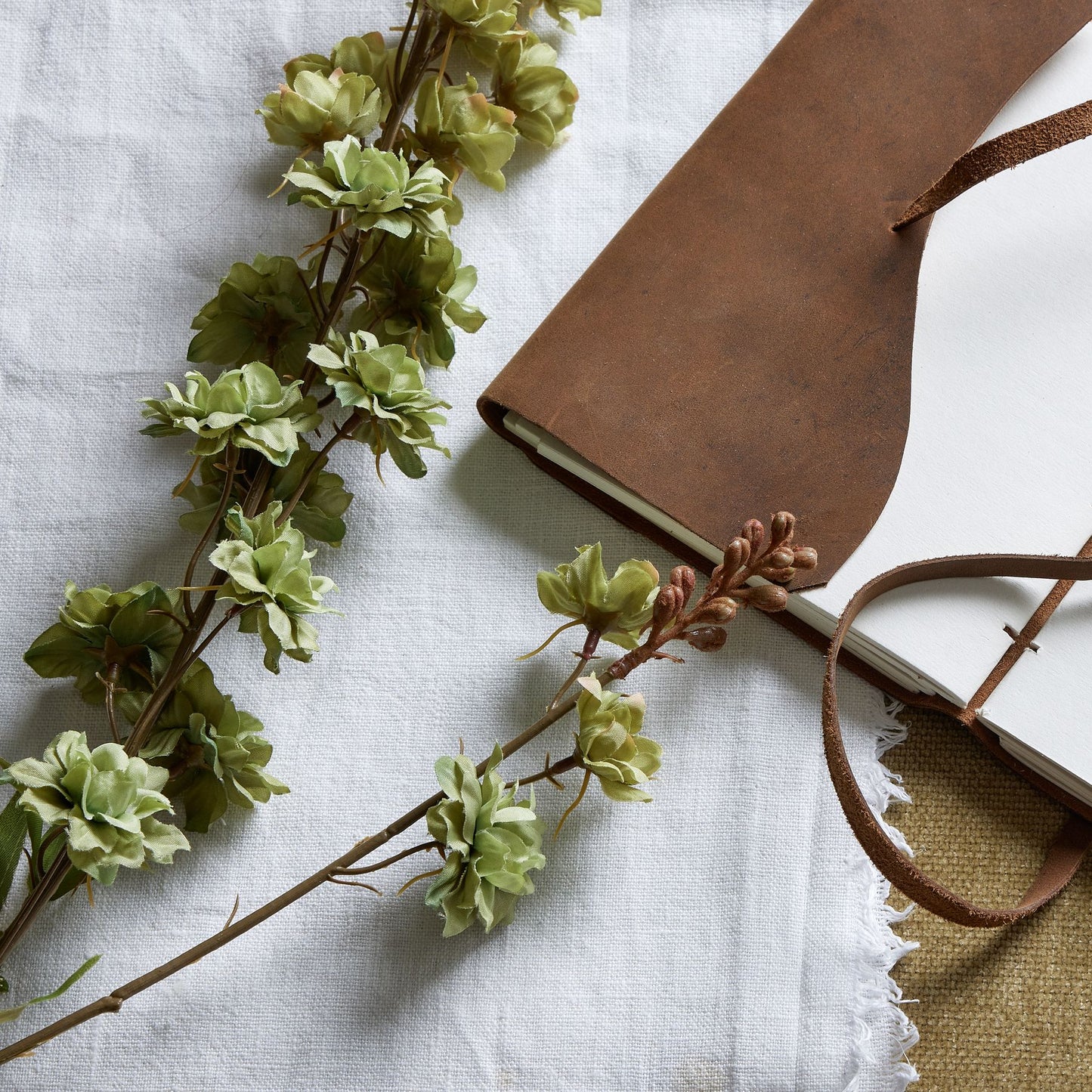 Set of 3 Artificial Flowers Tall Green Hops Stem