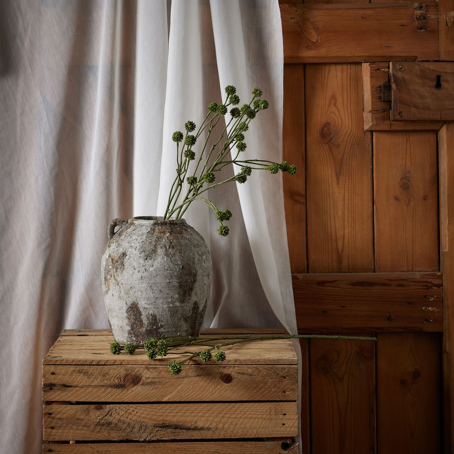 Set of 3 Artificial Flowers Green Craspedia Stems