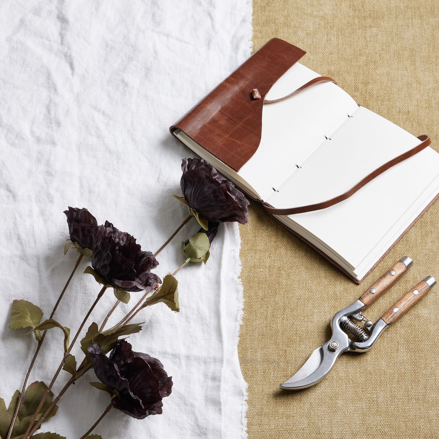 Set of 3 Artificial Flowers Tall Black Poppy Stems