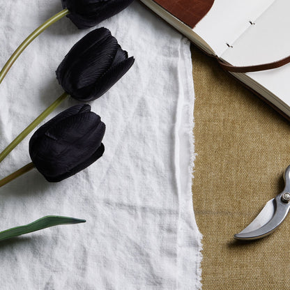 Set of 3 Artificial Flowers Black Tulip Stems