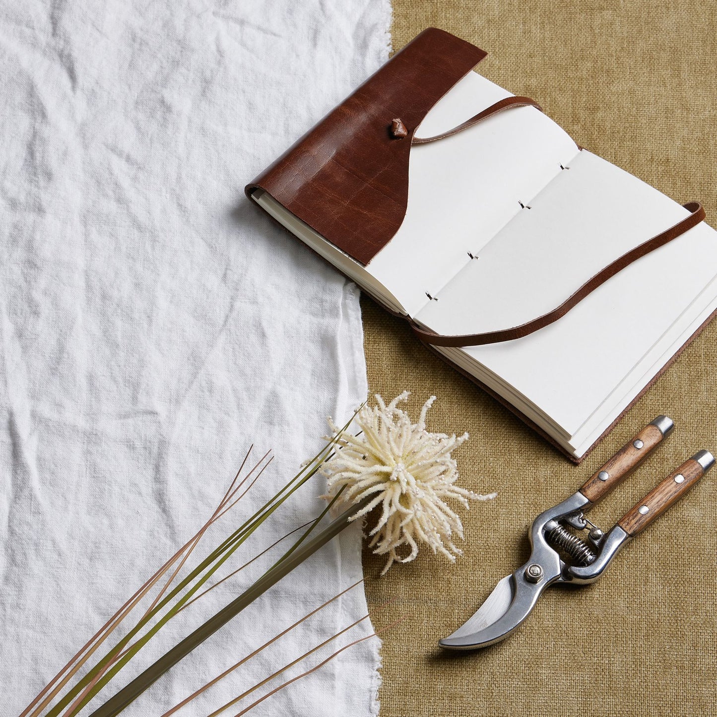 Set of 3 Artificial Flowers Cream Aster Spider Chrysanthemum Stems