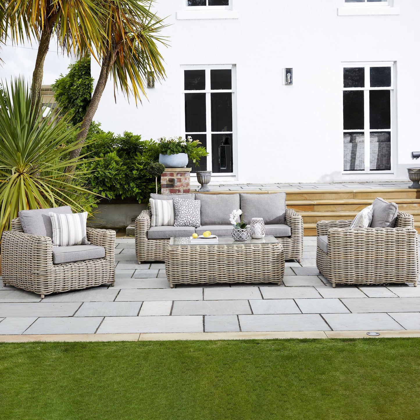 Sorrento Grey Wicker Outdoor Five Seater Set