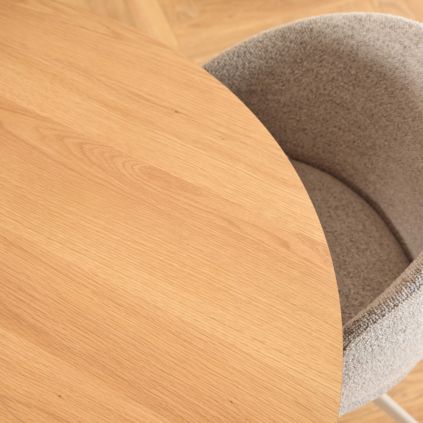 Auckland 120cm Dining Set Natural Oak Effect and Grey Round Dining Table + 4 Beige Dining Chair