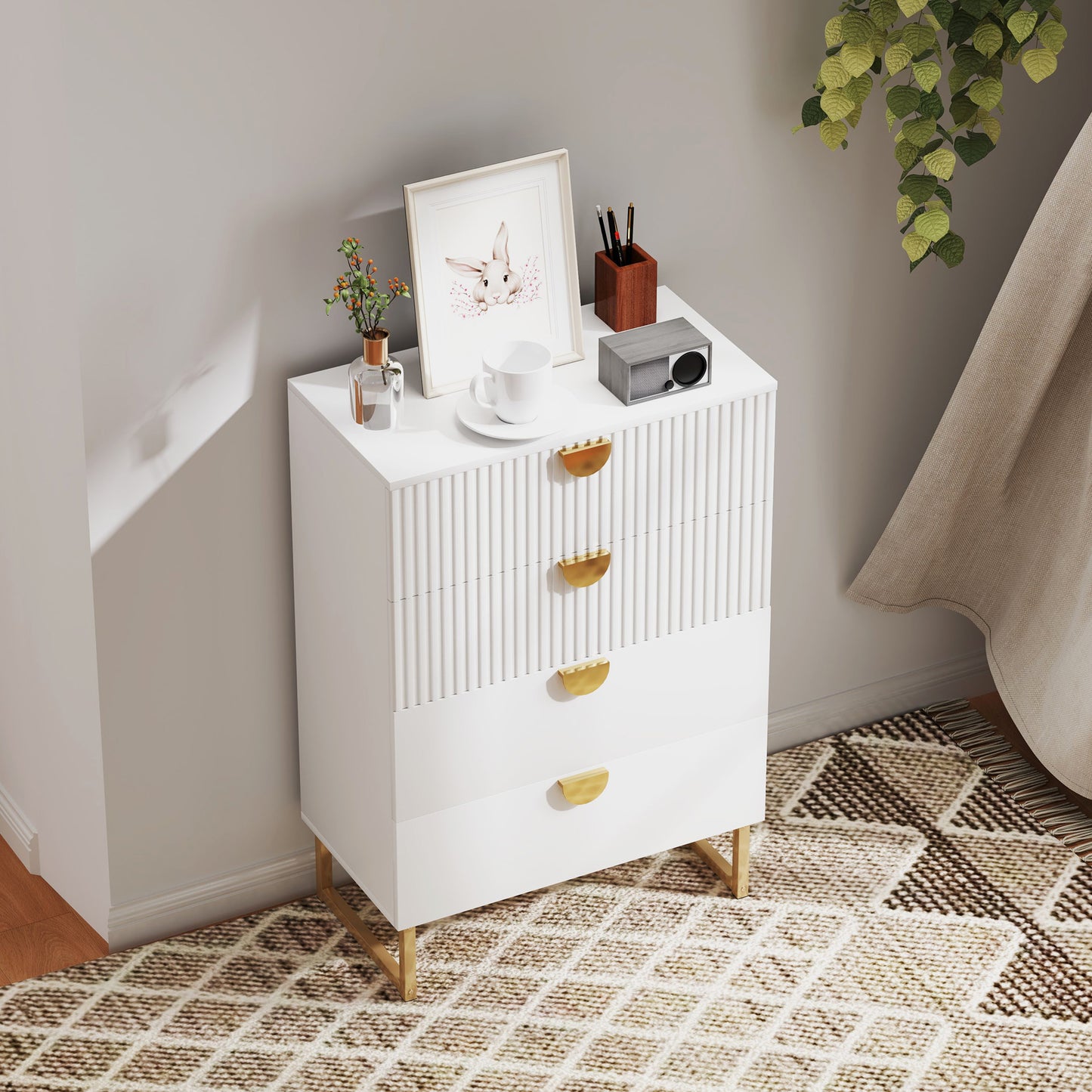 Nimise Wooden White Elegant 4 Drawer Chest Of Drawers