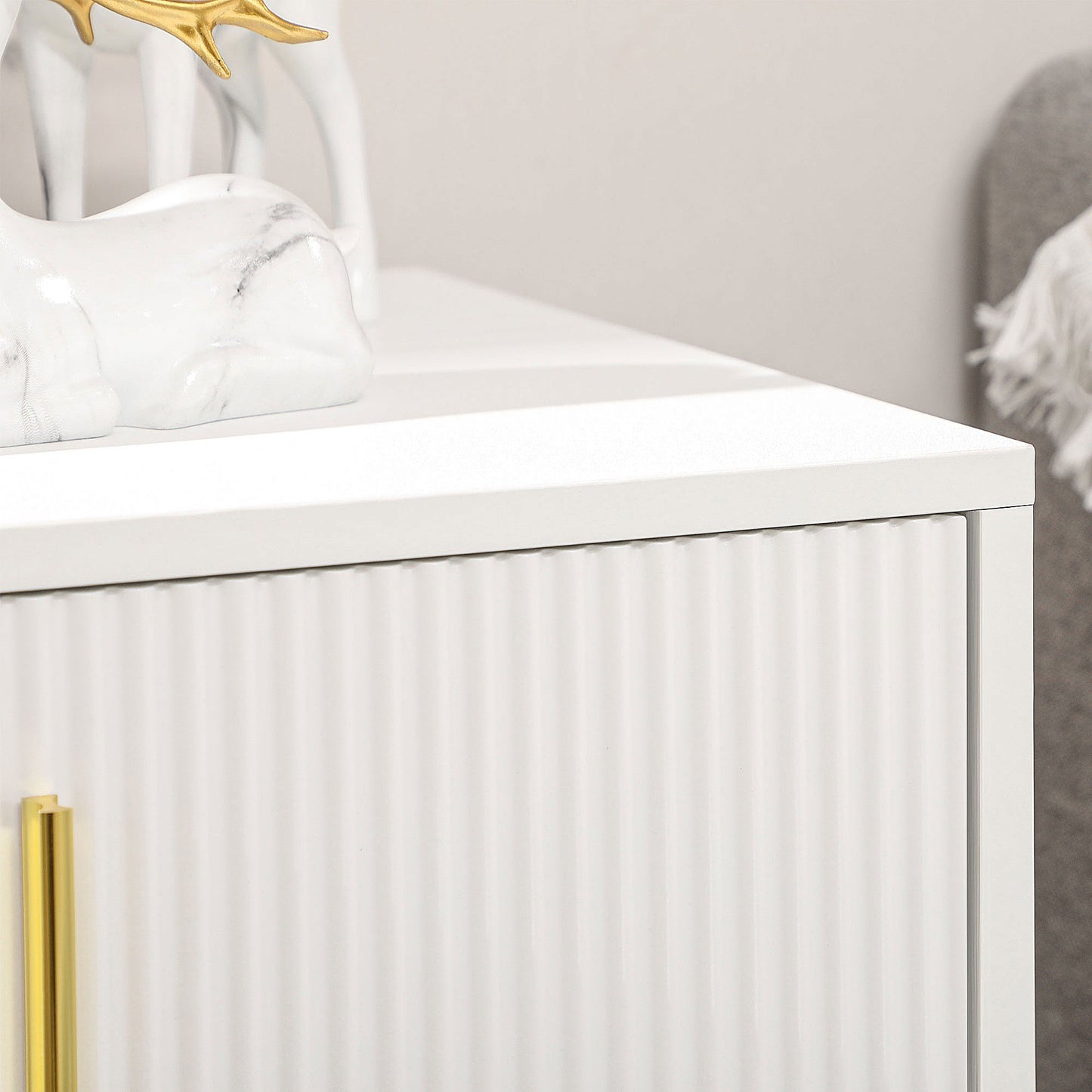 Tempette Wood White And Gold Tone Elegant 3 Ribbed Drawer Storage Chest