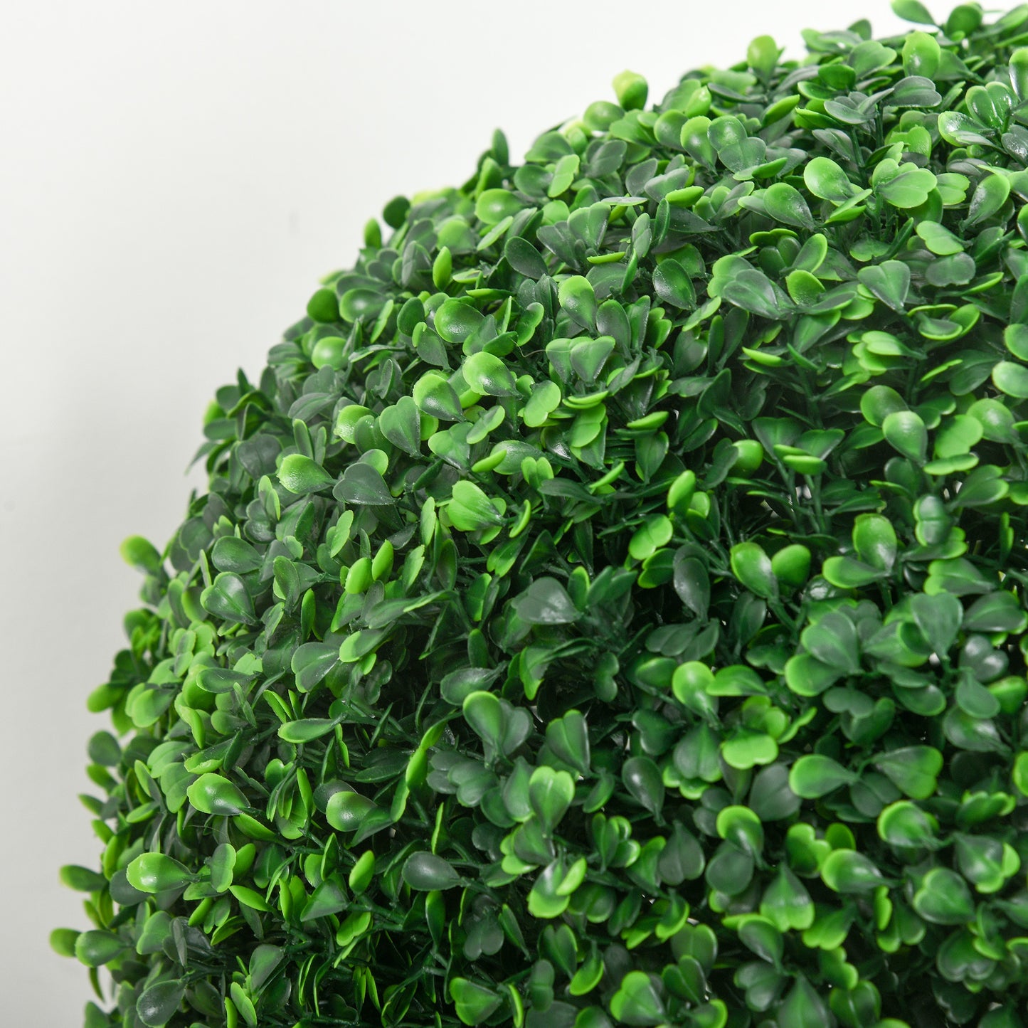 Tasa Halo Pair Of Artificial Boxwood Ball Plants In Green Finish
