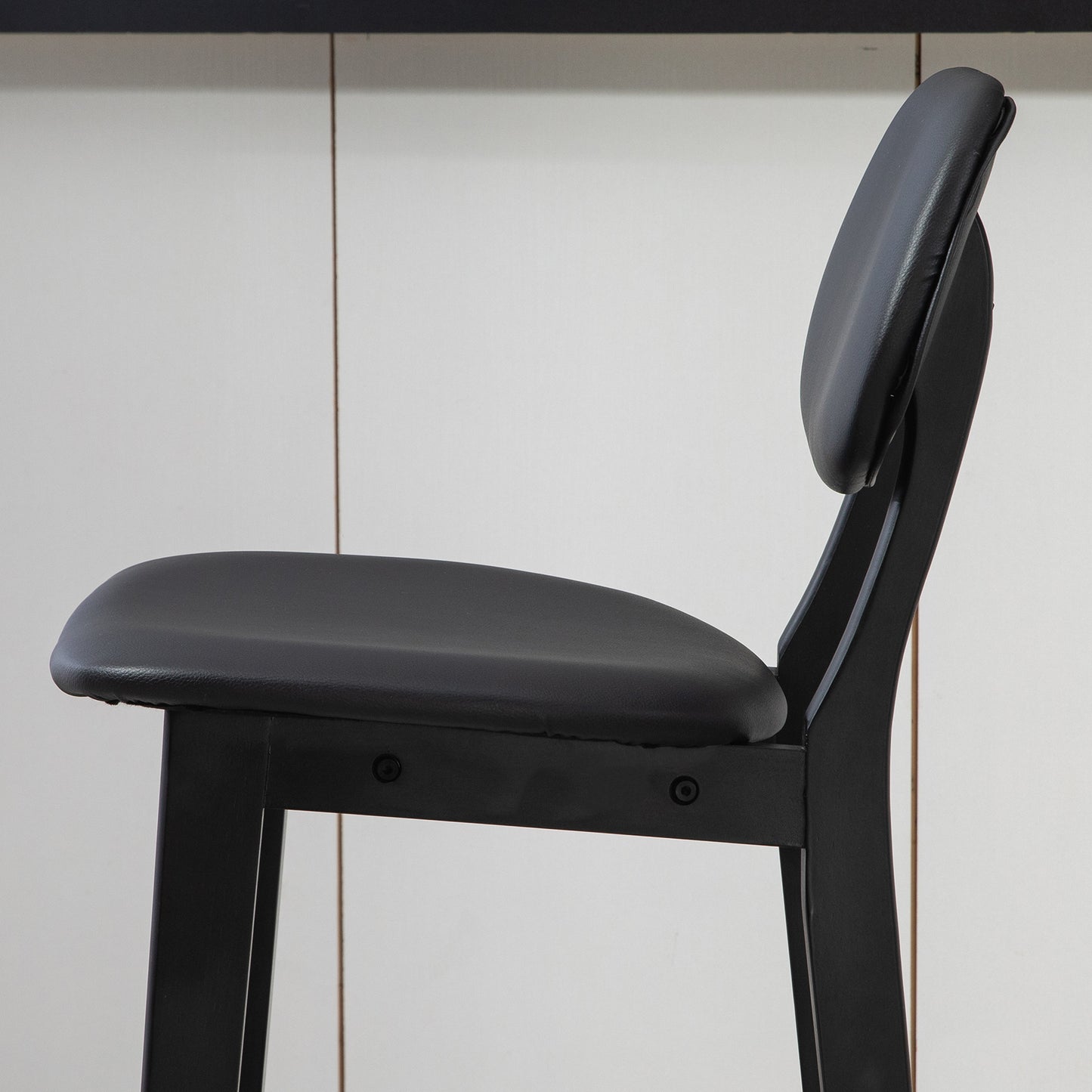 Resono Solid Wood Black Classic Bar Stools Set Of 2 With Faux Leather Seats